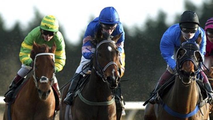 There is all-weather racing at Kempton on Thursday evening